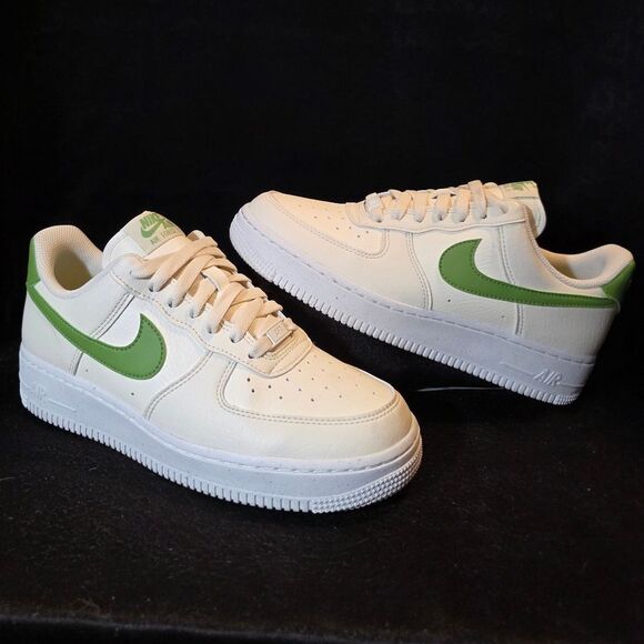 Nike Af1 Women's Size 8 Cream and Green Sneakers